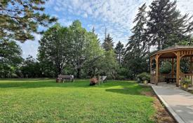 2 odalılar daire North York'da, Kanada. C$1,150,000