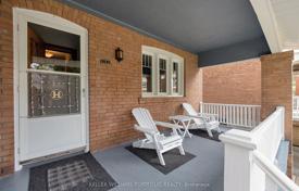 6 odalılar konak Old Toronto'da, Kanada. C$2,091,000