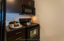 5 odalılar daire North York'da, Kanada. C$772,000