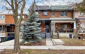 8 odalılar konak Old Toronto'da, Kanada. C$1,992,000