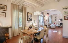 Villa 315 m² San Giuliano Terme'de, İtalya. 890,000 €