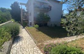 7 odalılar şehir içinde müstakil ev 420 m² Pula'da, Hırvatistan. 618,000 €