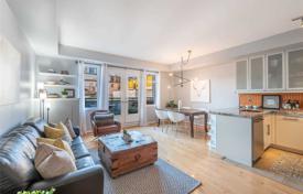 2 odalılar daire Richmond Street West'da, Kanada. C$1,084,000