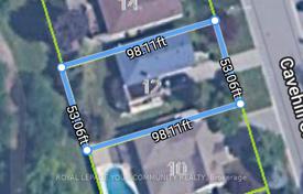 8 odalılar şehir içinde müstakil ev Scarborough'da, Kanada. C$1,456,000