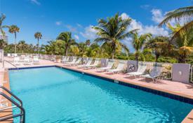 Kondominyum – Surfside, Florida, Amerika Birleşik Devletleri. $899,000