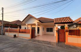 3 odalılar şehir içinde müstakil ev 287 m² Chonburi'de, Tayland. $161,000