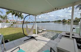 Şehir içinde müstakil ev – Sunrise, Florida, Amerika Birleşik Devletleri. $575,000