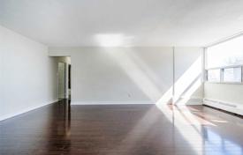 6 odalılar daire Etobicoke'de, Kanada. C$686,000