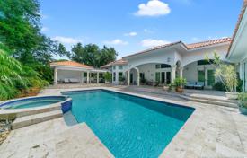 8 odalılar villa 701 m² Miami'de, Amerika Birleşik Devletleri. $1,850,000