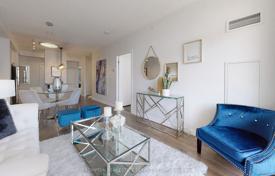 5 odalılar daire North York'da, Kanada. C$1,007,000