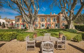 18 odalılar villa Arles'da, Fransa. 4,900,000 €
