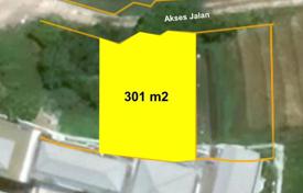 Arsa Lima Beach'da, Endonezya. $459,000