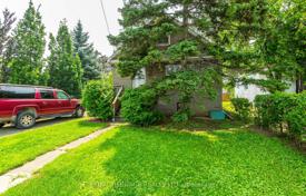 7 odalılar şehir içinde müstakil ev Etobicoke'de, Kanada. C$1,416,000