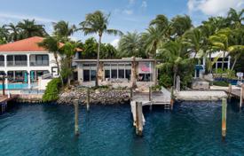 Şehir içinde müstakil ev – Miami sahili, Florida, Amerika Birleşik Devletleri. $8,150,000