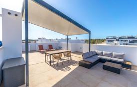 2 odalılar çatı dairesi 146 m² Torrevieja'da, İspanya. 330,000 €