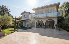 Arsa Pietrasanta'da, İtalya. 800,000 €