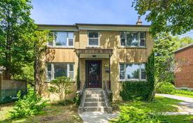 7 odalılar şehir içinde müstakil ev North York'da, Kanada. C$1,556,000