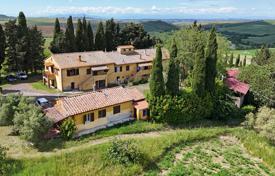 Çiftlik 1112 m² Montecatini Val di Cecina'da, İtalya. 1,195,000 €