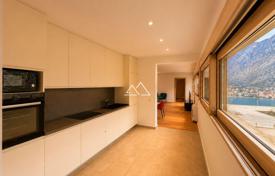 5 odalılar daire 198 m² Kotor city'da, Karadağ. 648,000 €