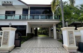 Villa – Pattaya, Chonburi, Tayland. $411,000