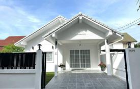 3 odalılar villa 180 m² Pattaya'da, Tayland. $119,000