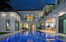 Villa – Rawai Beach, Rawai, Phuket,  Tayland. $1,021,000
