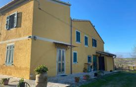 5 odalılar villa 300 m² Magliano In Toscana'da, İtalya. 810,000 €