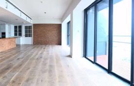 3 odalılar kondominyumda daireler Sathon'da, Tayland. $3,700 haftalık