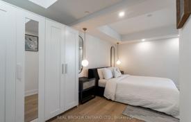 4 odalılar daire Etobicoke'de, Kanada. C$732,000