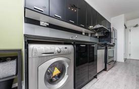 5 odalılar daire North York'da, Kanada. C$765,000