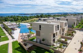 3 odalılar şehir içinde müstakil ev 328 m² Umag'da, Hırvatistan. 2,007,000 €