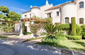 Şehir içinde müstakil ev – Marbella, Endülüs, İspanya. 740,000 €