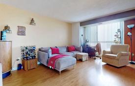 5 odalılar daire North York'da, Kanada. C$717,000