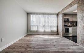 5 odalılar daire North York'da, Kanada. C$701,000
