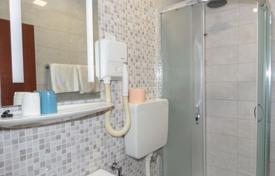 18 odalılar şehir içinde müstakil ev 431 m² Primorje-Gorski Kotar County'da, Hırvatistan. Price on request