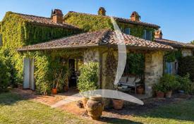 5 odalılar villa 550 m² Arezzo'da, İtalya. 1,200,000 €