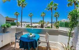 1 odalılar çatı dairesi 50 m² Playa de las Americas'da, İspanya. 294,000 €
