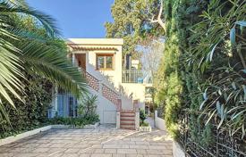4 odalılar villa Cap d'Antibes'da, Fransa. 1,390,000 €