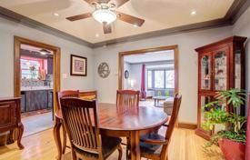 9 odalılar şehir içinde müstakil ev Etobicoke'de, Kanada. C$1,298,000