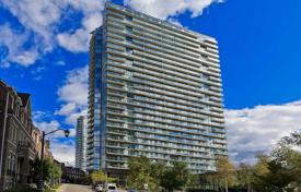 2 odalılar daire The Queensway'da, Kanada. C$779,000