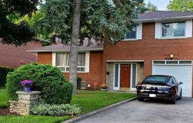 Şehir içinde müstakil ev – Scarborough, Toronto, Ontario,  Kanada. C$1,030,000