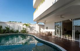 5 odalılar villa 590 m² Phuket Town'da, Tayland. $742,000