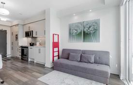 1 odalılar daire Yonge Street'da, Kanada. C$921,000