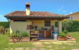 11 odalılar villa Massarosa'da, İtalya. 1,500,000 €