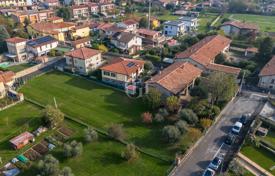 8 odalılar köşk 400 m² Erbusco'da, İtalya. 980,000 €
