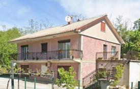 2 odalılar şehir içinde müstakil ev 110 m² Pazin'da, Hırvatistan. 535,000 €