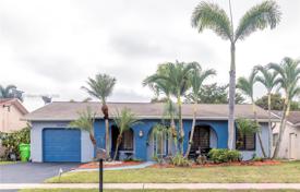 Şehir içinde müstakil ev – Sunrise, Florida, Amerika Birleşik Devletleri. $565,000