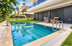 7 odalılar villa 343 m² Muratpaşa'da, Türkiye. 69,335,000 TRY