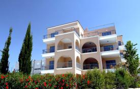 2 odalılar çatı dairesi Geroskipou'da, Kıbrıs. $301,000