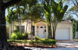 3 odalılar şehir içinde müstakil ev 184 m² Miami'de, Amerika Birleşik Devletleri. $1,240,000